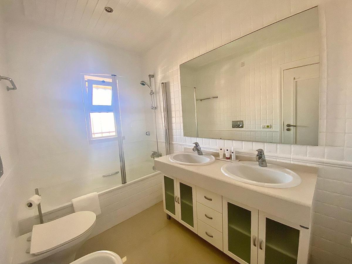 Avelas Ocean View Apartment